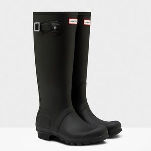 Hunter Tall Black Boots - Matte + HUNTER SOCKS